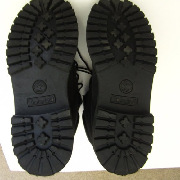 NWOT,  Black Suede Men\'s Size 5